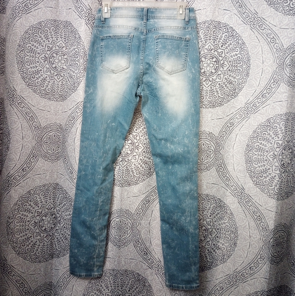 NWT Blue Topic Distressed Patchwork Paint Slapper SkinnyLeg Jeans Size Junior5/6 - Picture 3 of 12